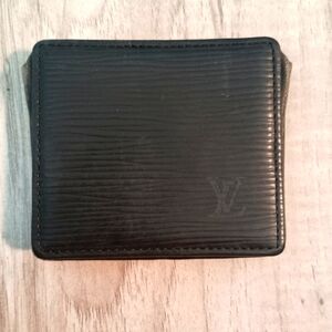 Authentic Louis Vuitton LV Epi Porte Monnaie Bowatt Coin Case Noir Black